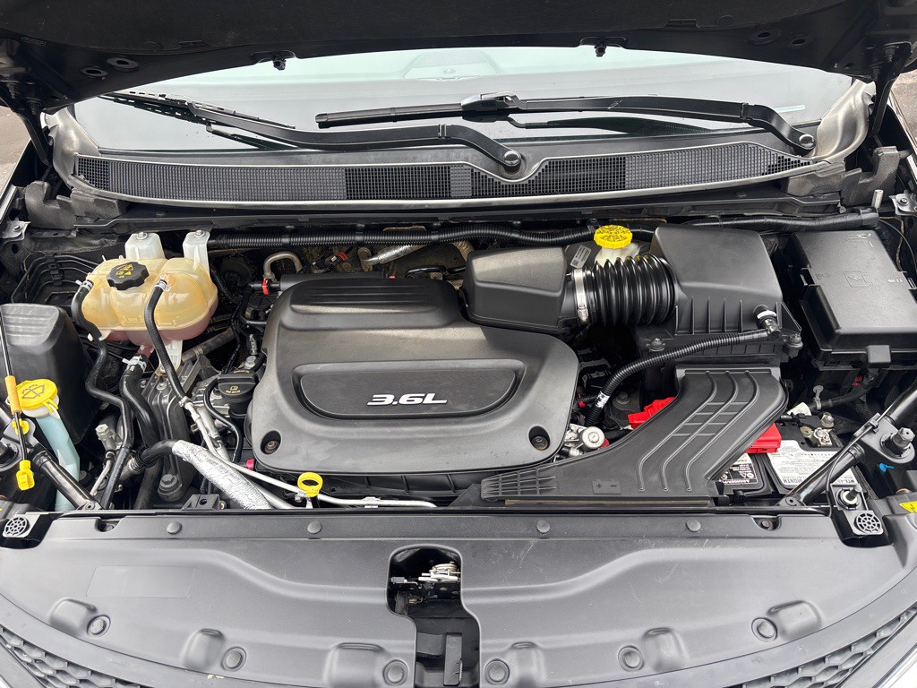 2018 Chrysler Pacifica Image 44