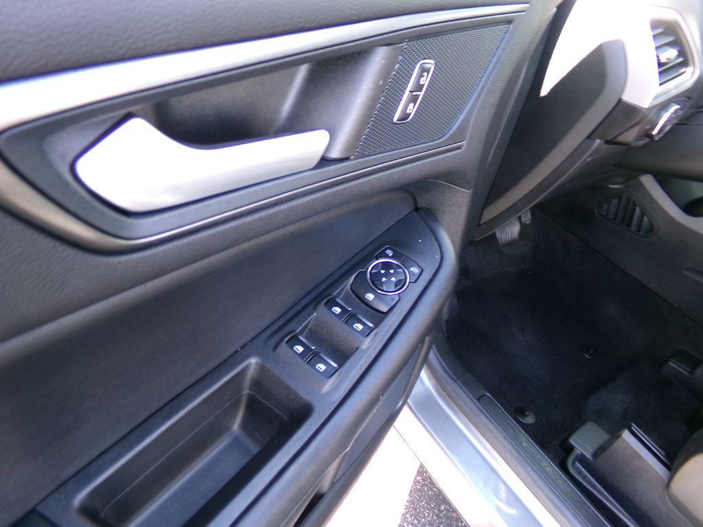 2023 Ford Edge Image 10