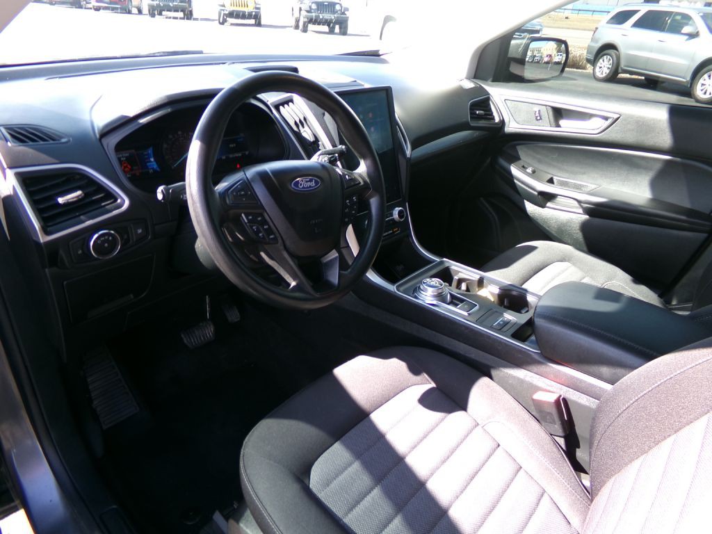 2023 Ford Edge Image 12