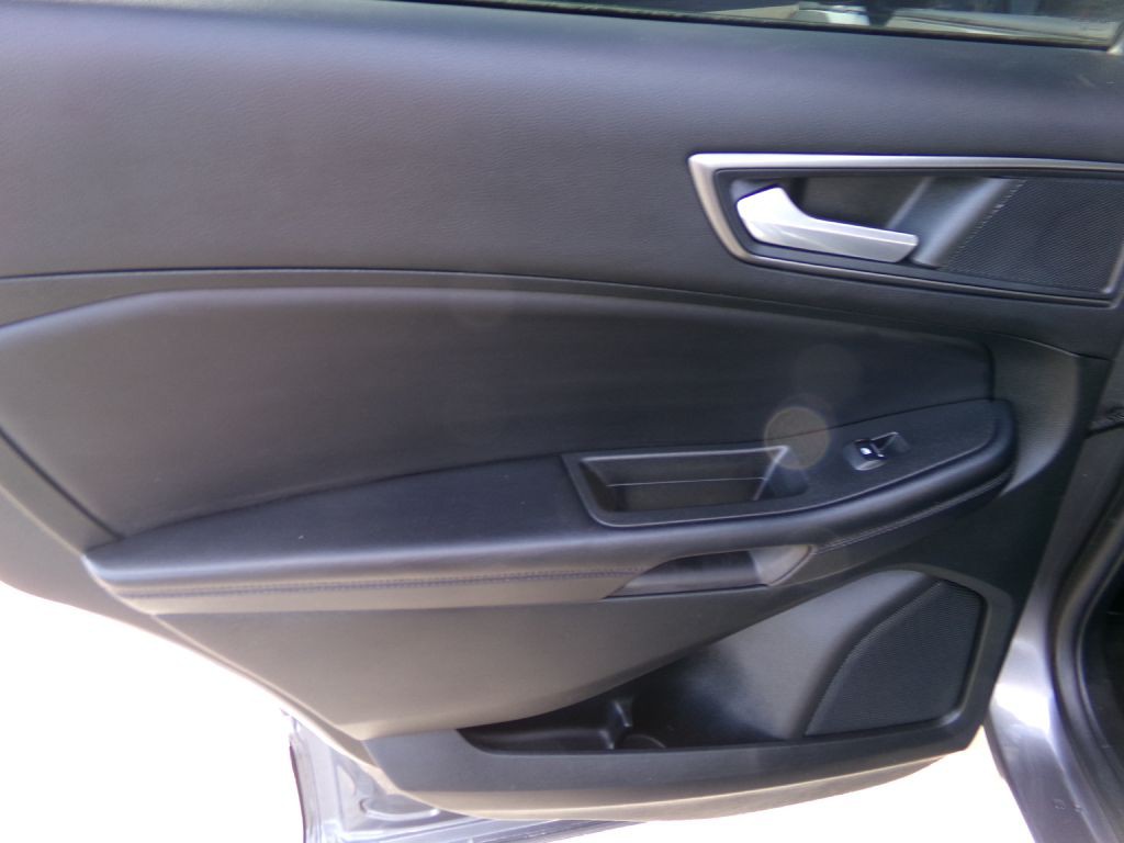 2023 Ford Edge Image 28