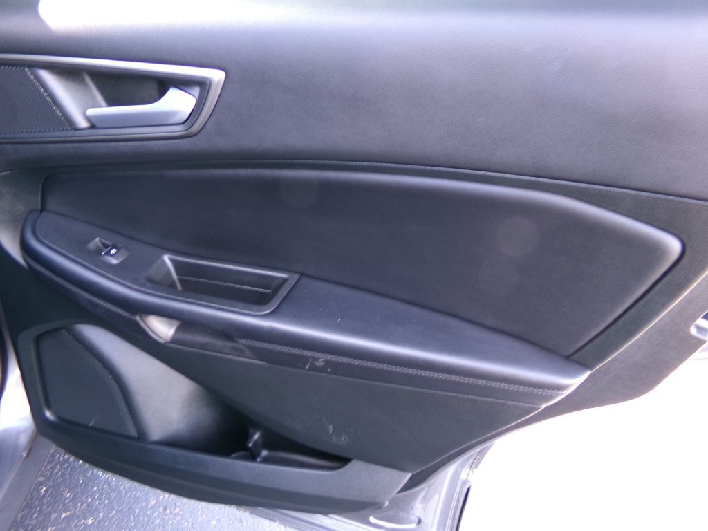 2023 Ford Edge Image 35
