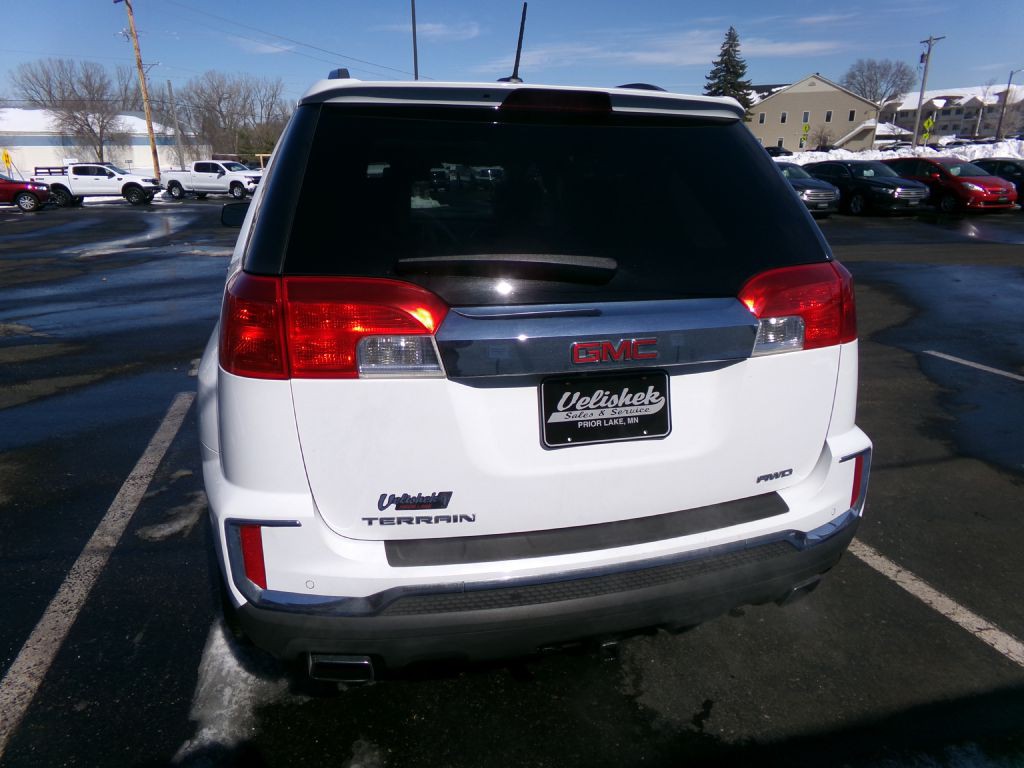 2016 GMC Terrain Image 4
