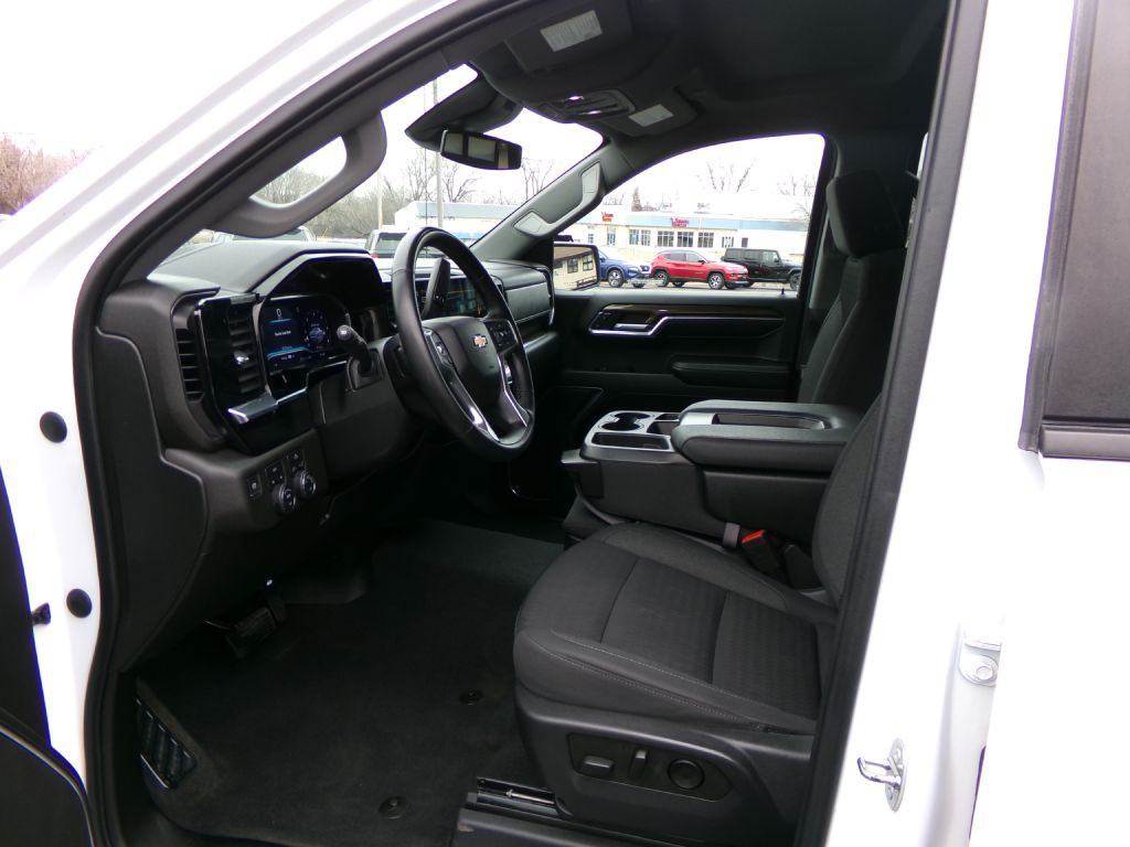 2023 Chevrolet Silverado 1500 Image 17