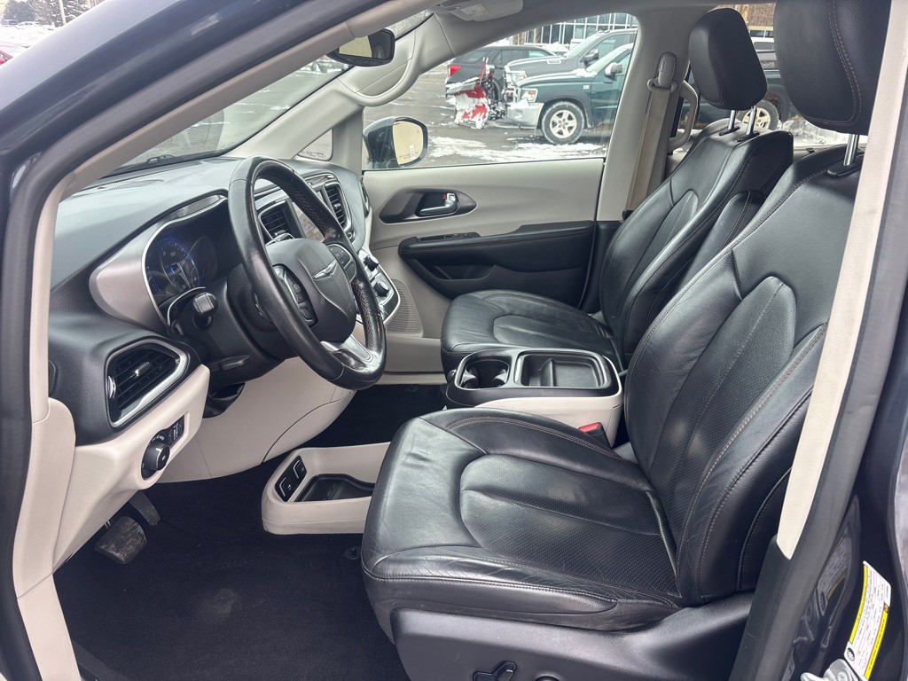 2020 Chrysler Pacifica Image 12