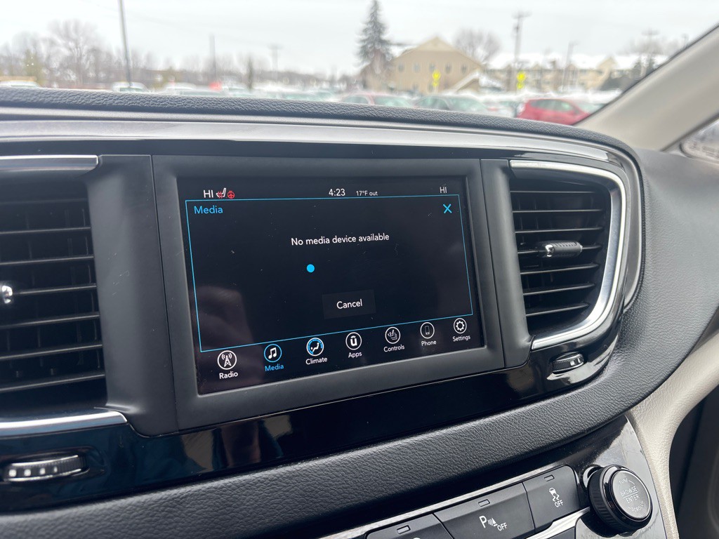 2020 Chrysler Pacifica Image 20