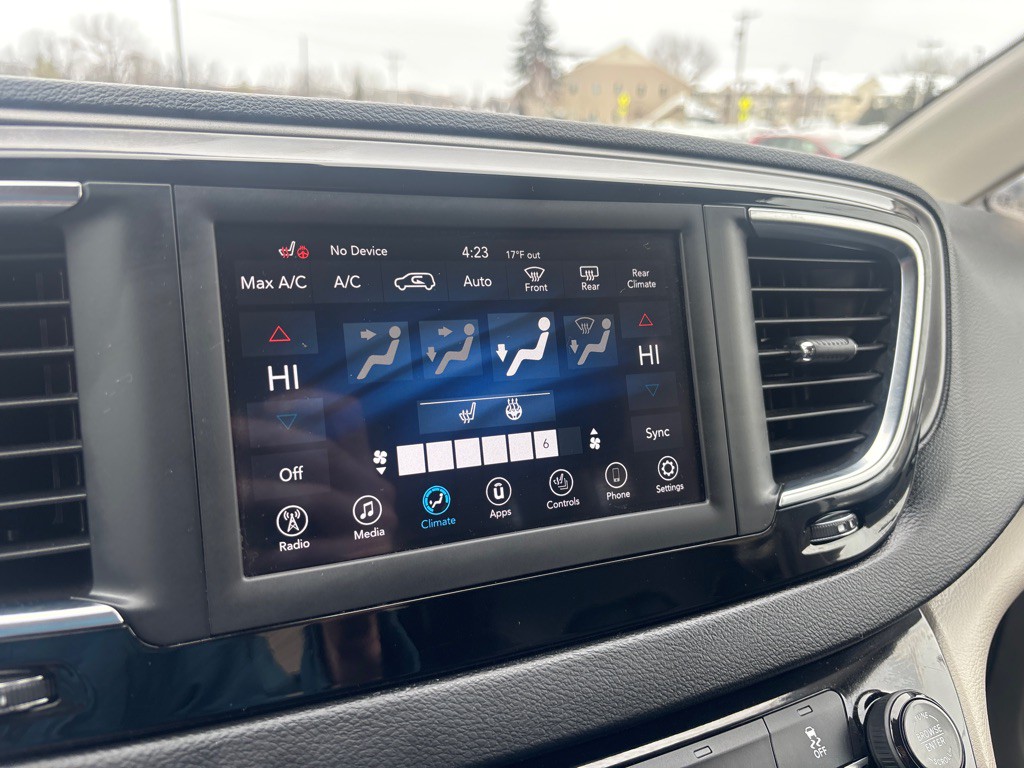 2020 Chrysler Pacifica Image 21