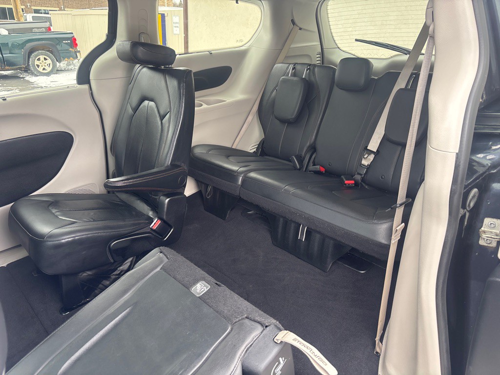 2020 Chrysler Pacifica Image 30