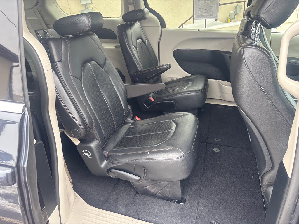 2020 Chrysler Pacifica Image 33