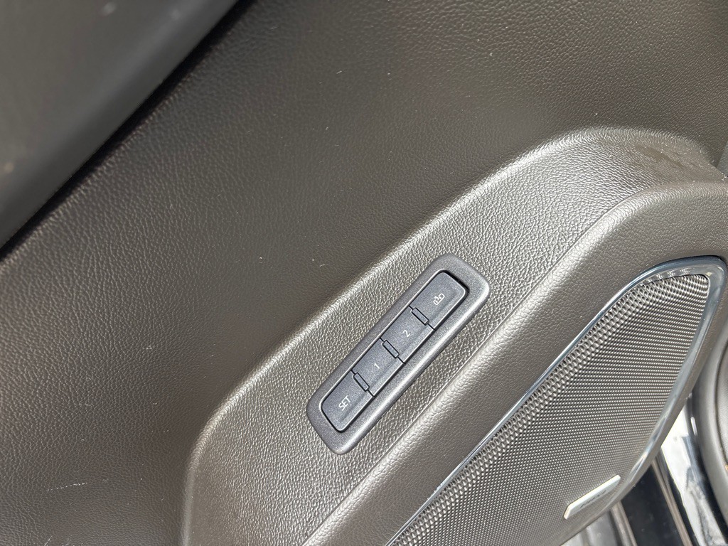 2019 Chevrolet Suburban Image 11