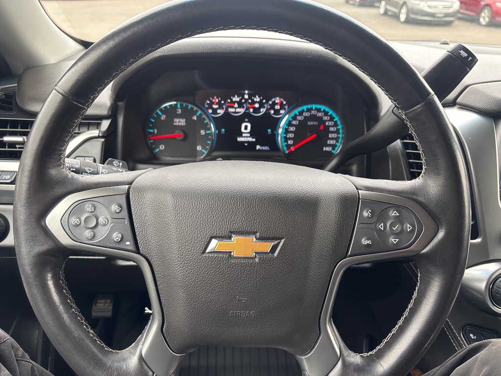 2019 Chevrolet Suburban Image 17