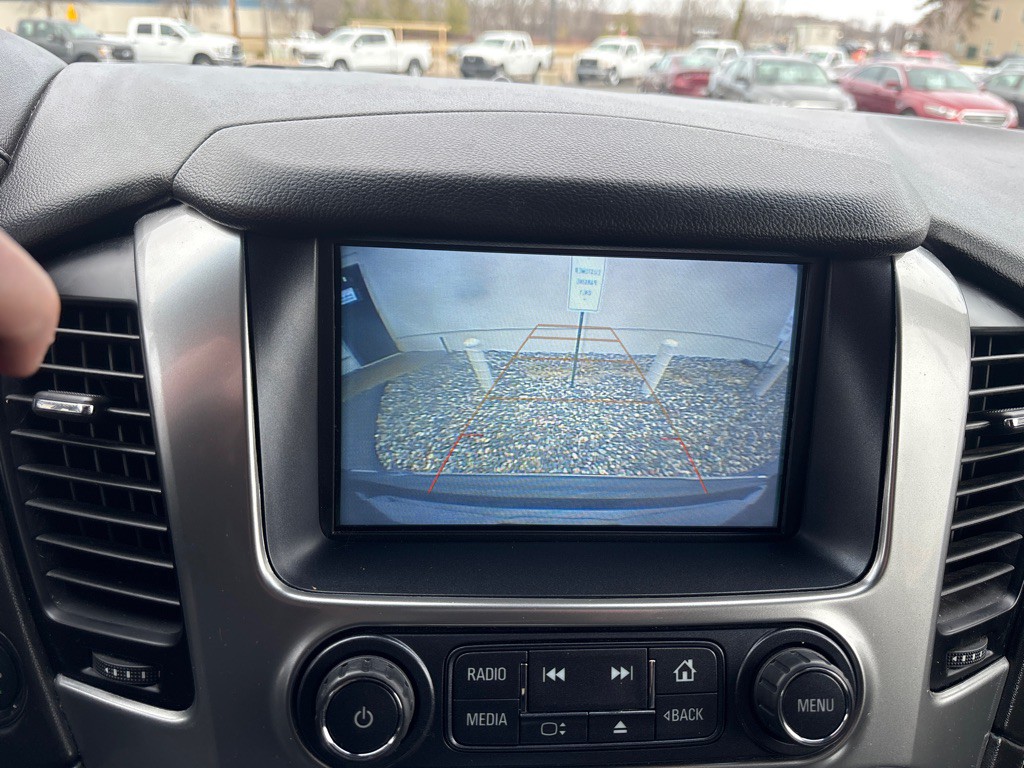 2019 Chevrolet Suburban Image 25