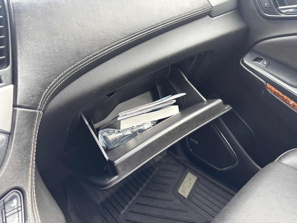 2019 Chevrolet Suburban Image 32