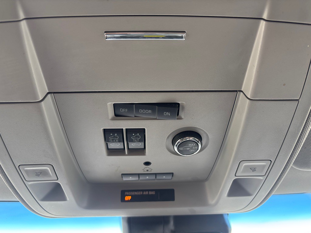 2019 Chevrolet Suburban Image 33