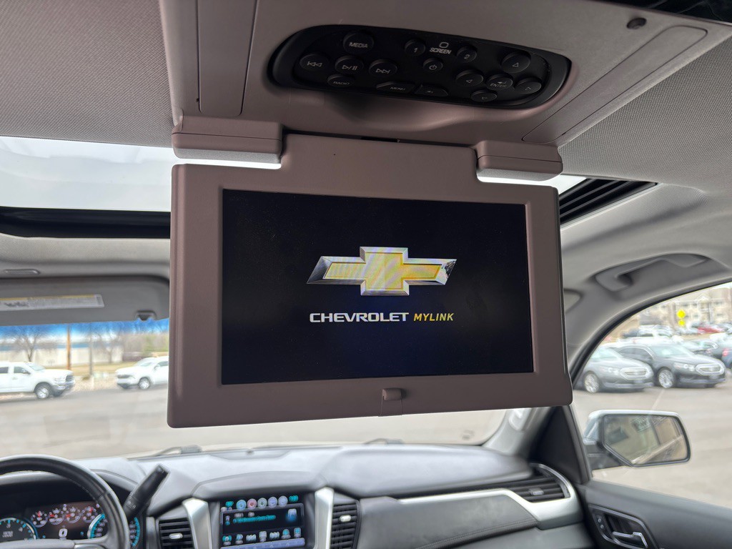 2019 Chevrolet Suburban Image 38