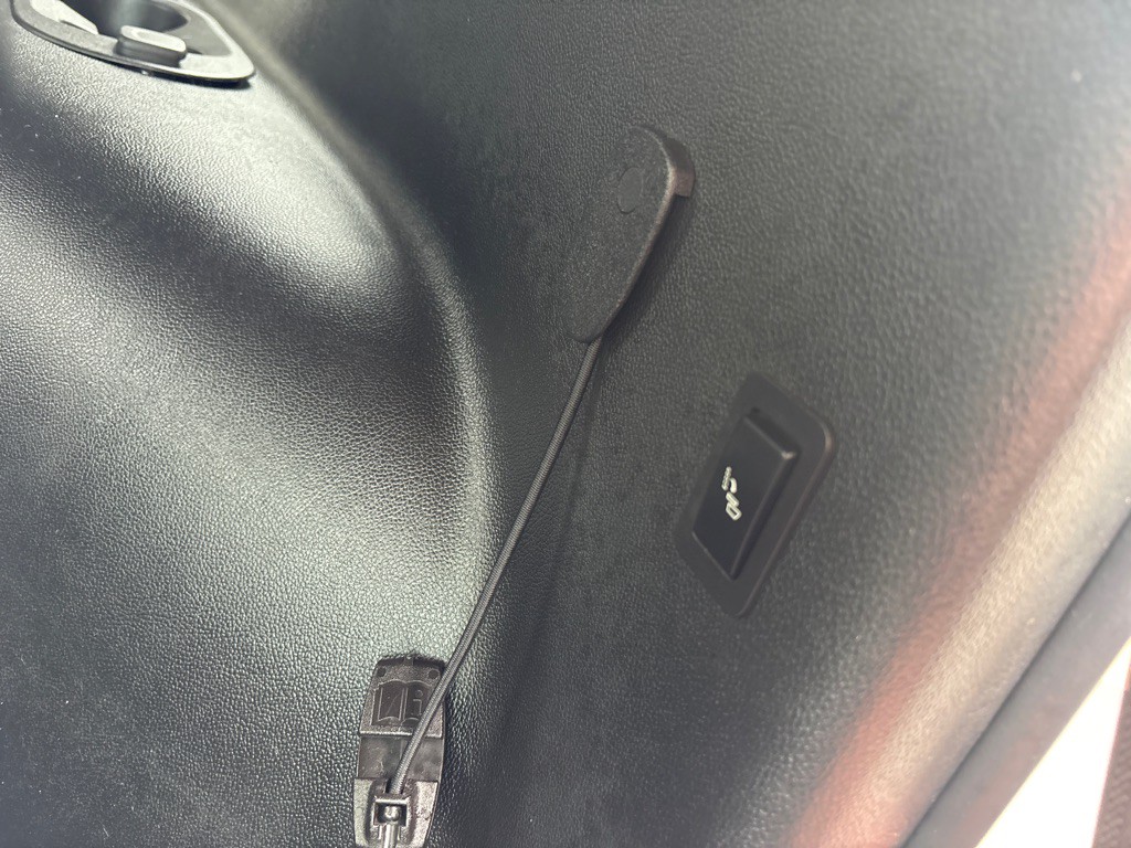 2019 Chevrolet Suburban Image 40