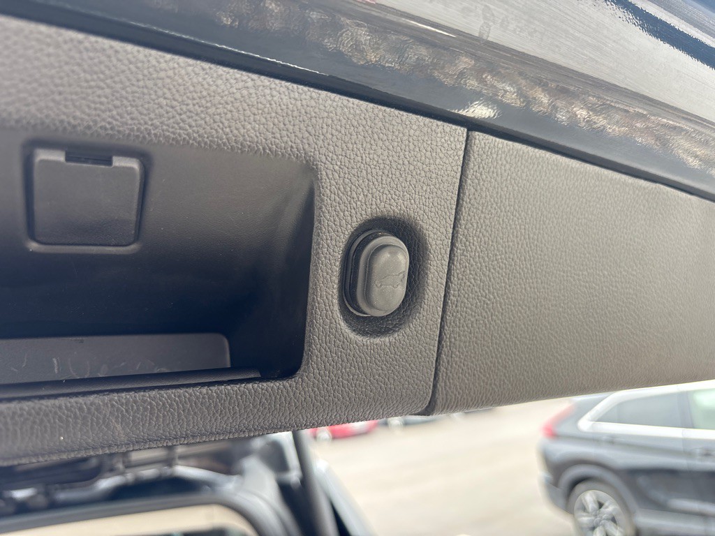 2019 Chevrolet Suburban Image 42