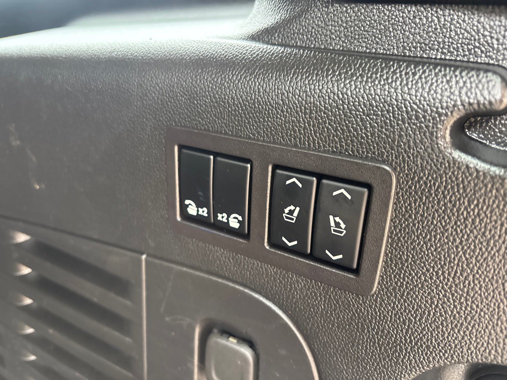 2019 Chevrolet Suburban Image 43