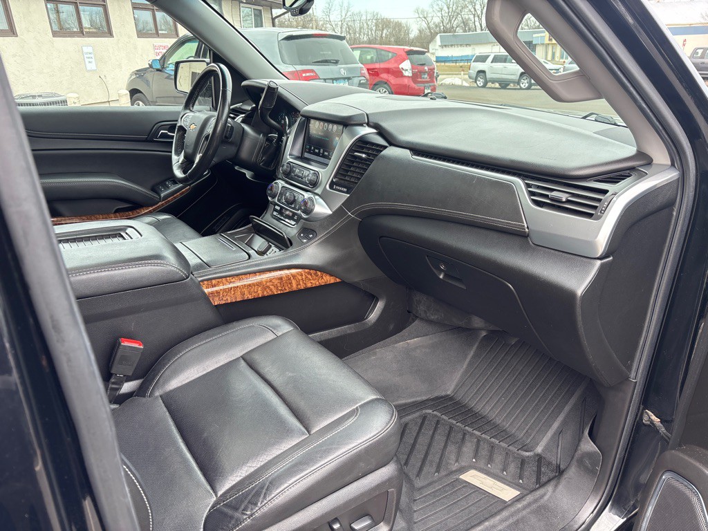 2019 Chevrolet Suburban Image 48