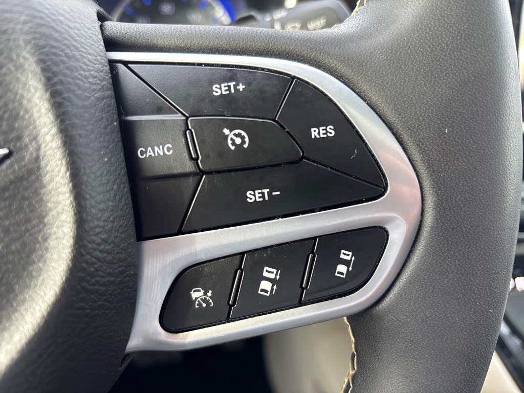 2022 Chrysler Pacifica Image 18