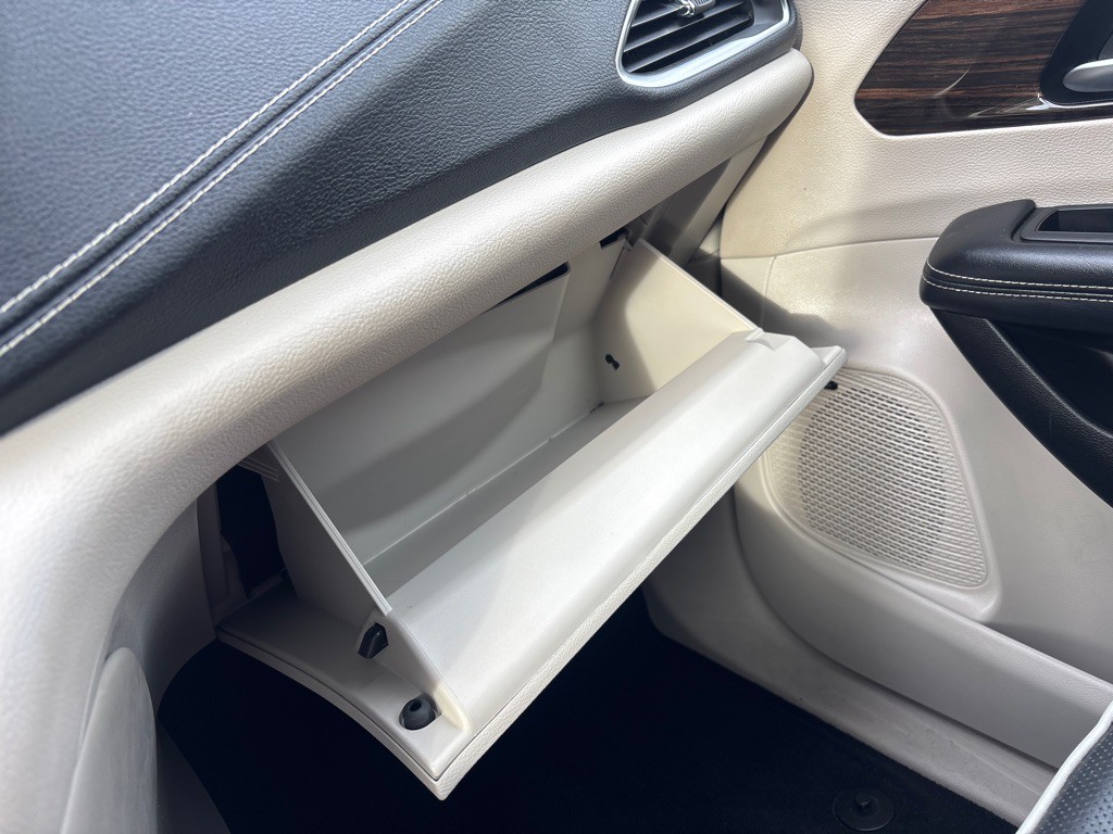 2022 Chrysler Pacifica Image 30