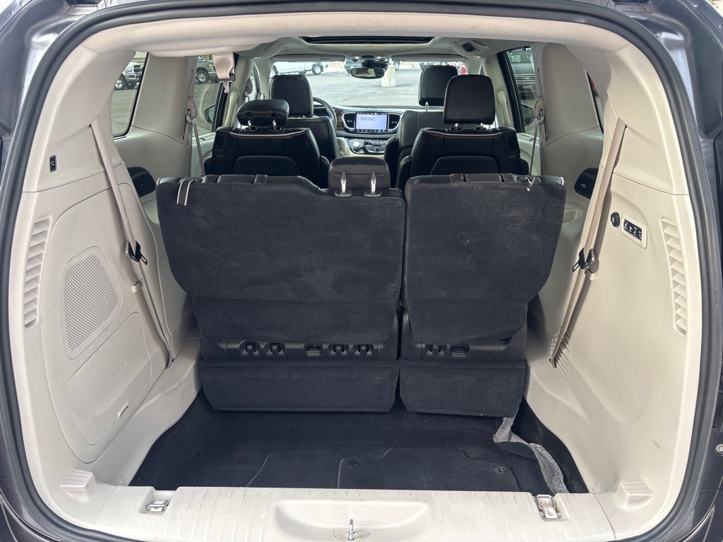 2022 Chrysler Pacifica Image 38