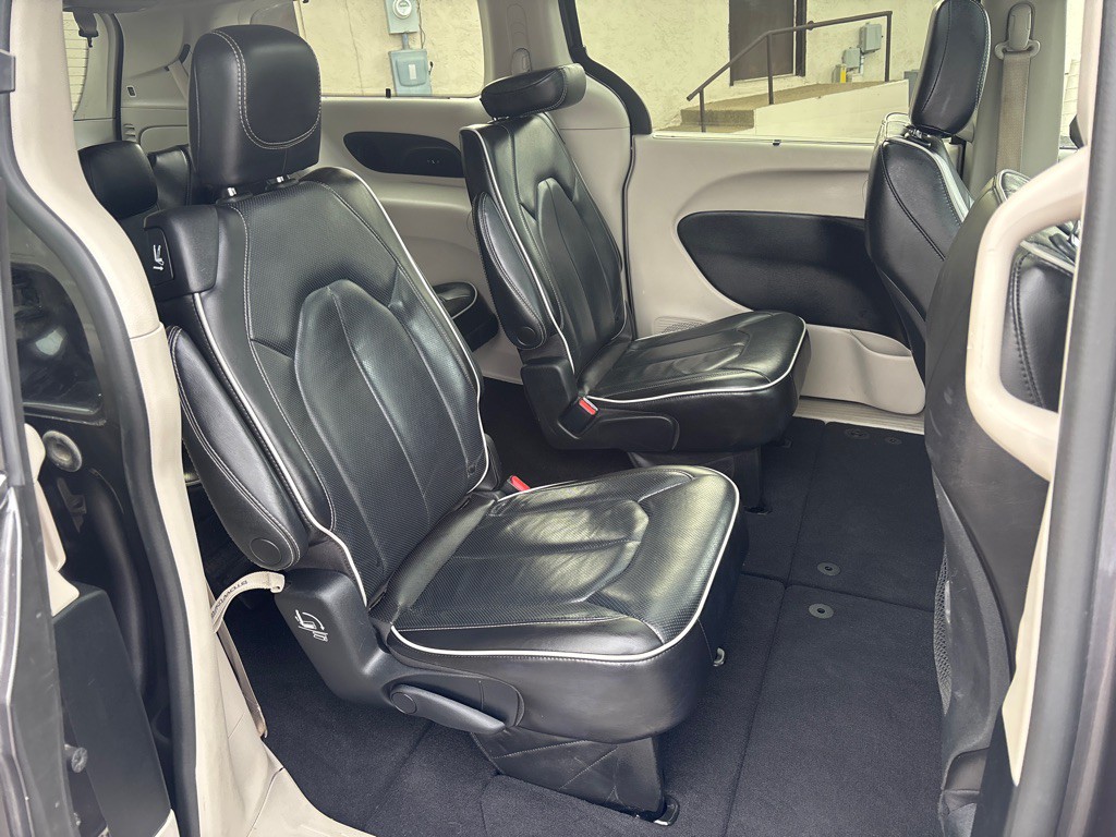 2022 Chrysler Pacifica Image 40