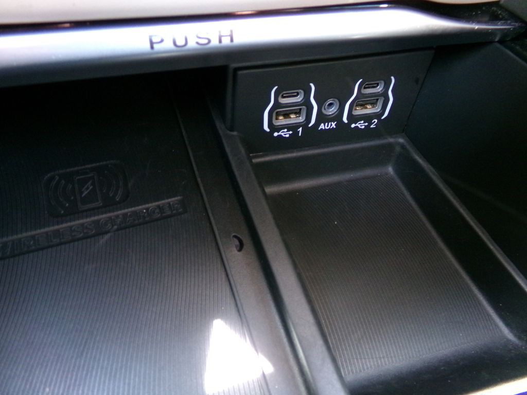2022 Chrysler Pacifica Image 36