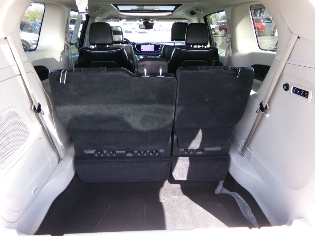 2022 Chrysler Pacifica Image 53