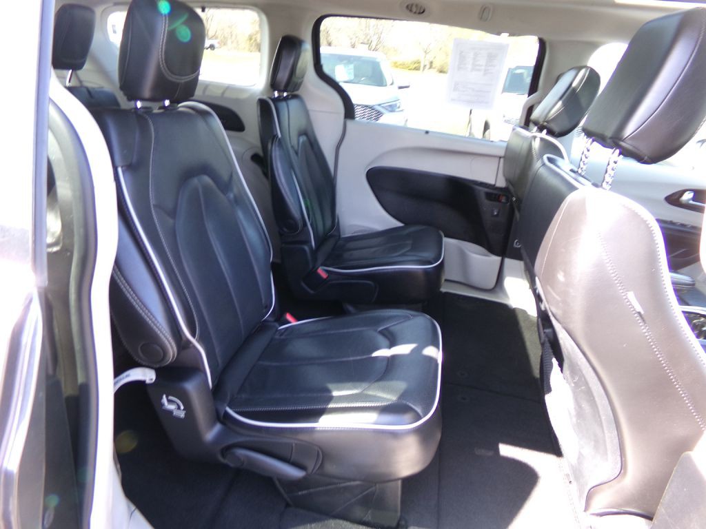 2022 Chrysler Pacifica Image 61