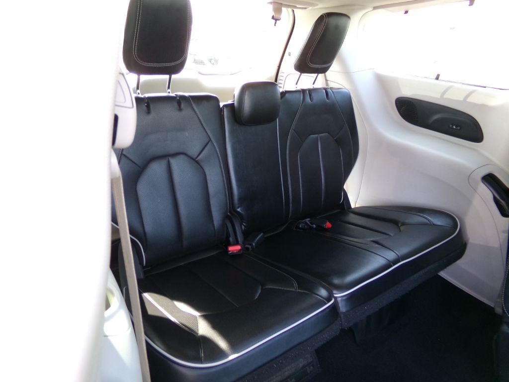 2022 Chrysler Pacifica Image 63