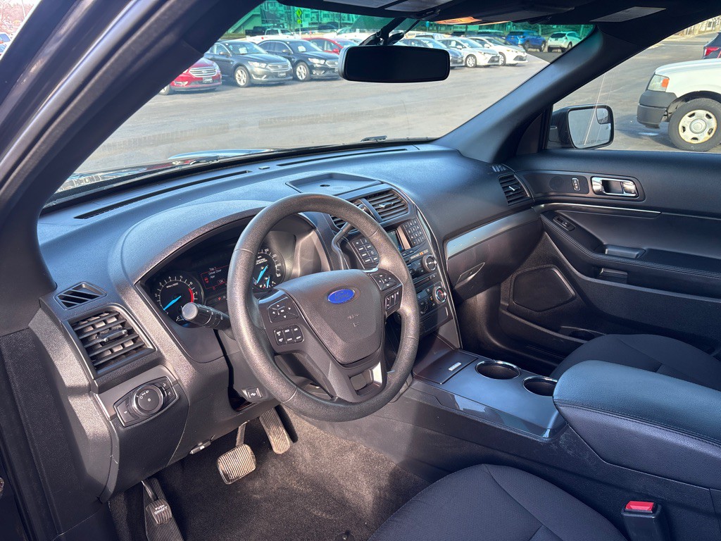 2016 Ford Explorer Image 13