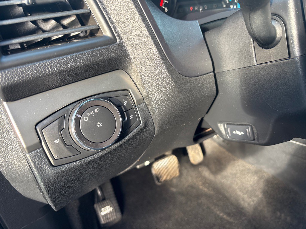 2016 Ford Explorer Image 14