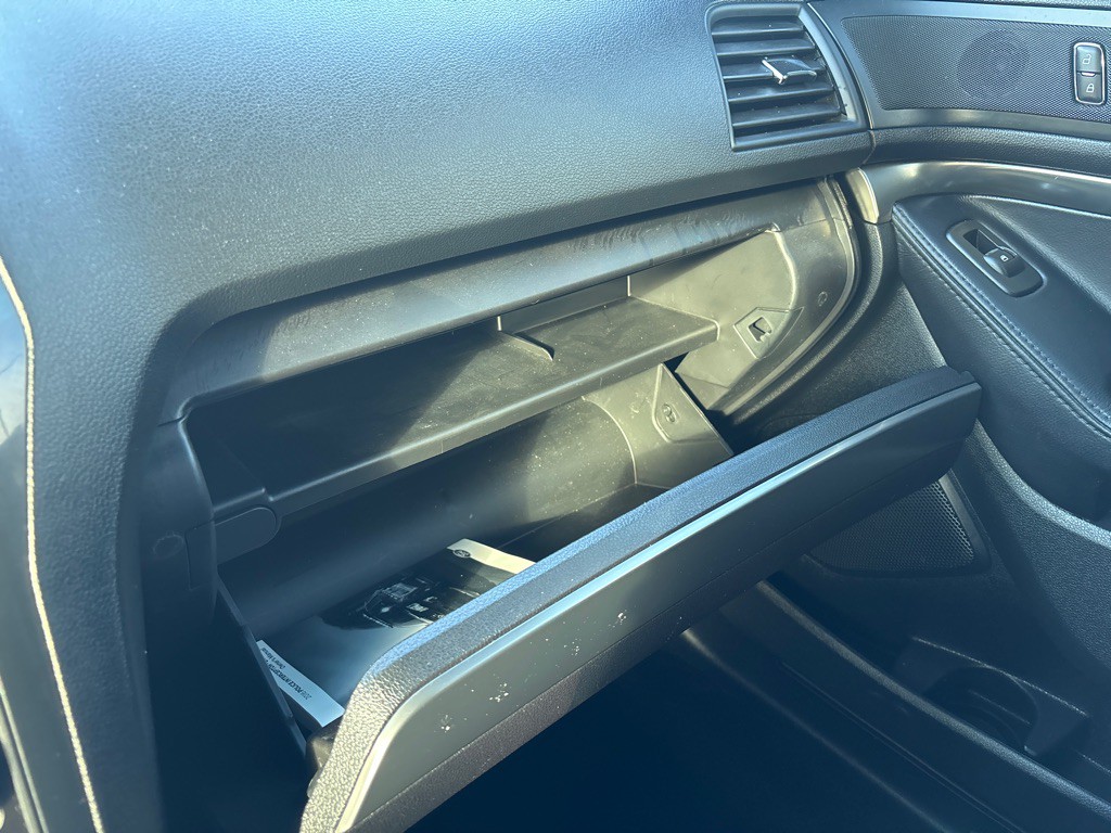 2016 Ford Explorer Image 20