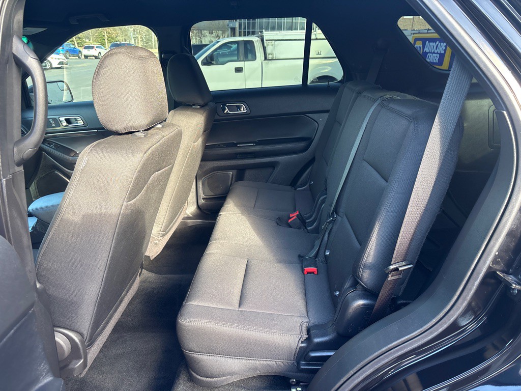 2016 Ford Explorer Image 22