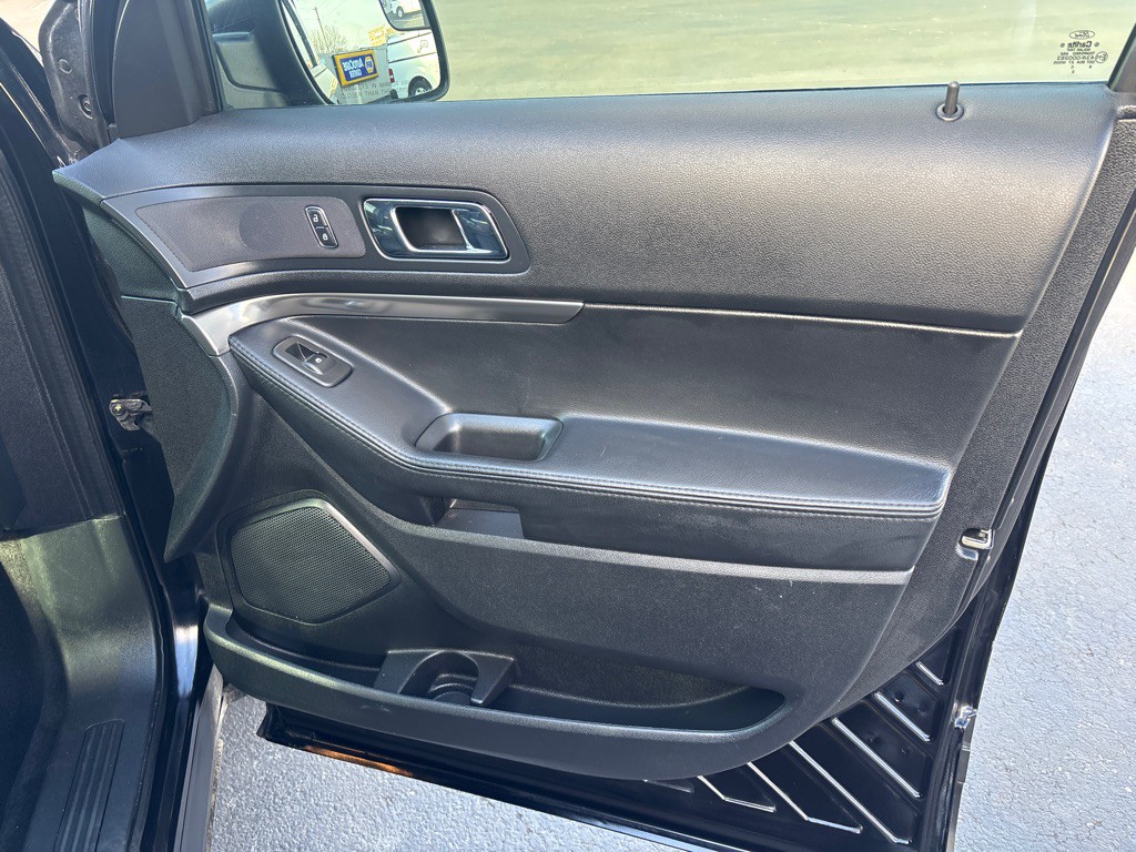 2016 Ford Explorer Image 26