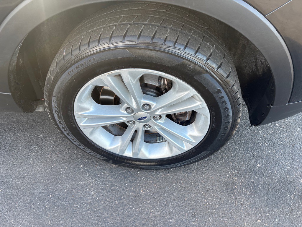 2016 Ford Explorer Image 28