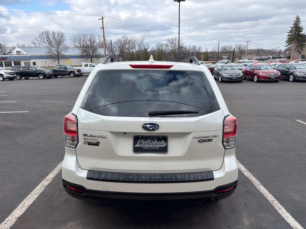 2018 Subaru Forester Image 4