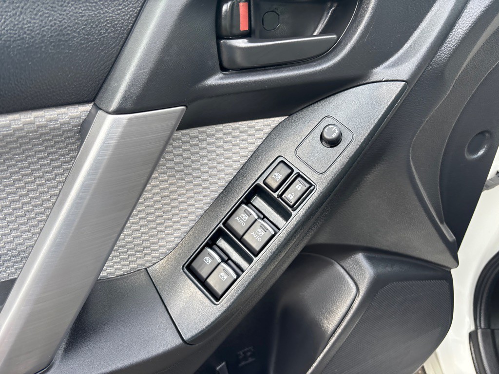 2018 Subaru Forester Image 10