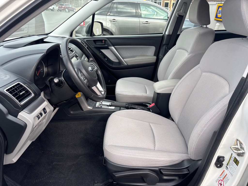 2018 Subaru Forester Image 11
