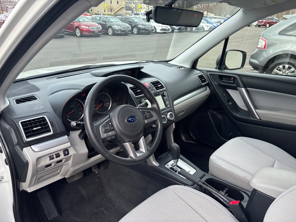 2018 Subaru Forester Image 12