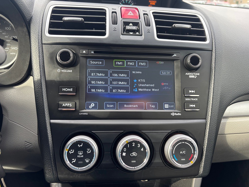 2018 Subaru Forester Image 17