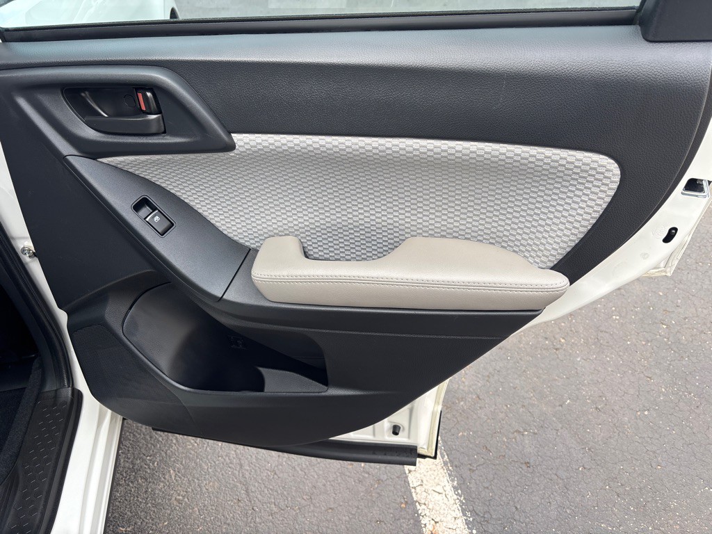 2018 Subaru Forester Image 25