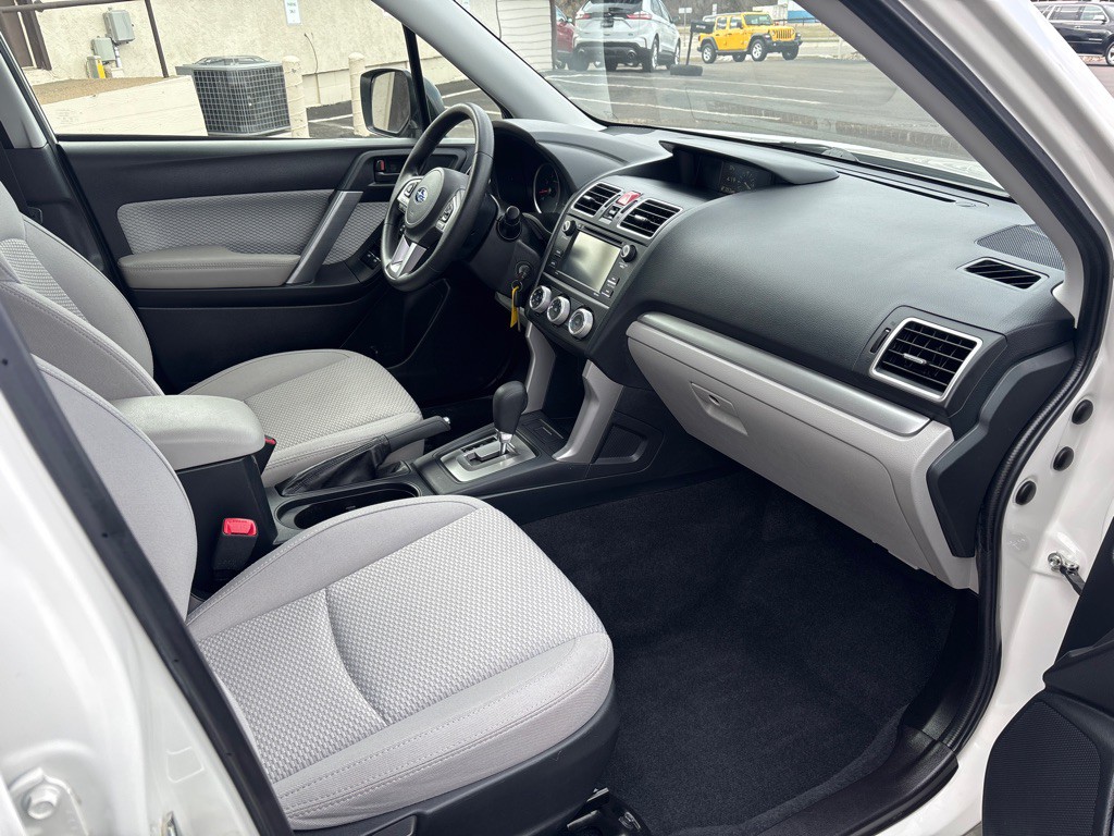 2018 Subaru Forester Image 28