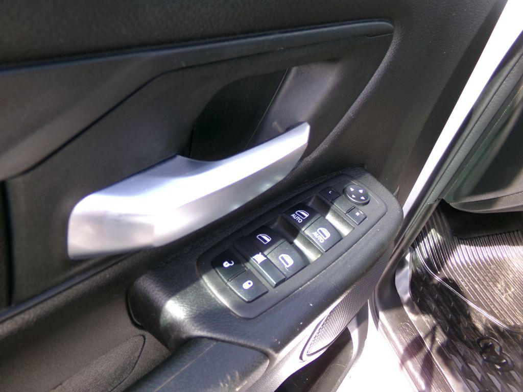 2023 RAM 1500 Image 11