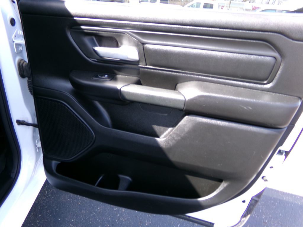 2023 RAM 1500 Image 40