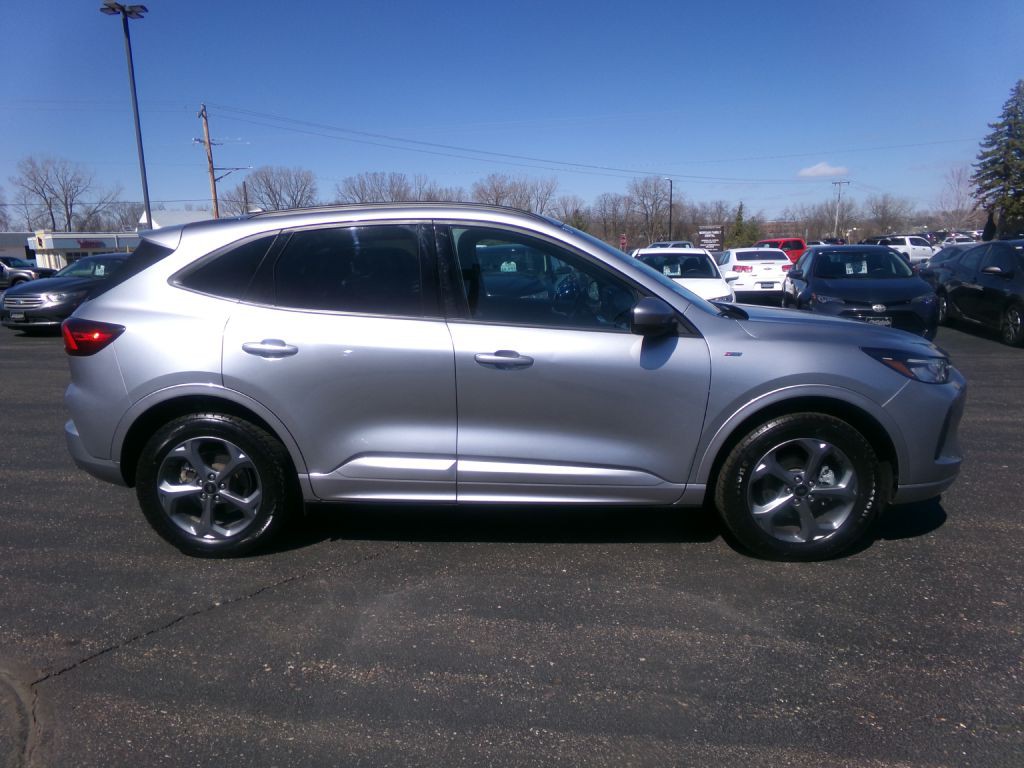 2024 Ford Escape Image 2
