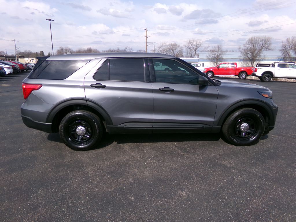2021 Ford Explorer Image 2