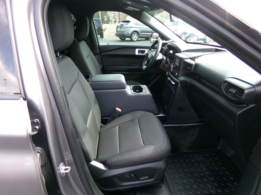 2021 Ford Explorer Image 32