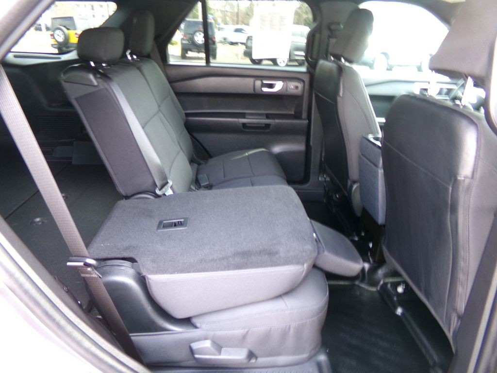 2021 Ford Explorer Image 38