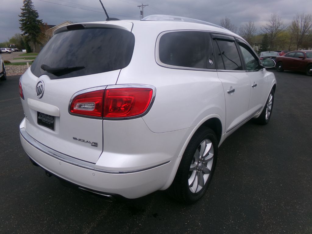 2016 Buick Enclave Image 3